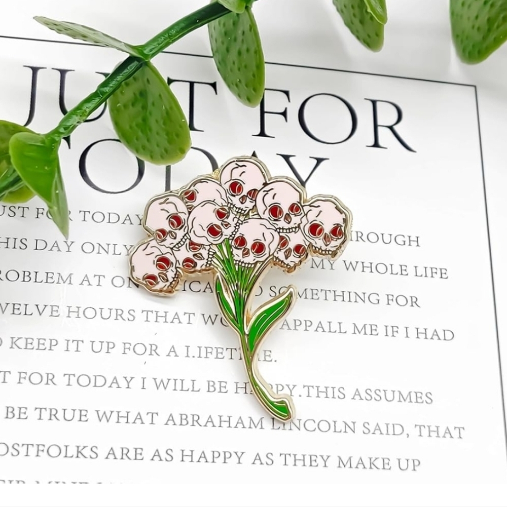 Skull Bouquet Enamel Pin - White & Green